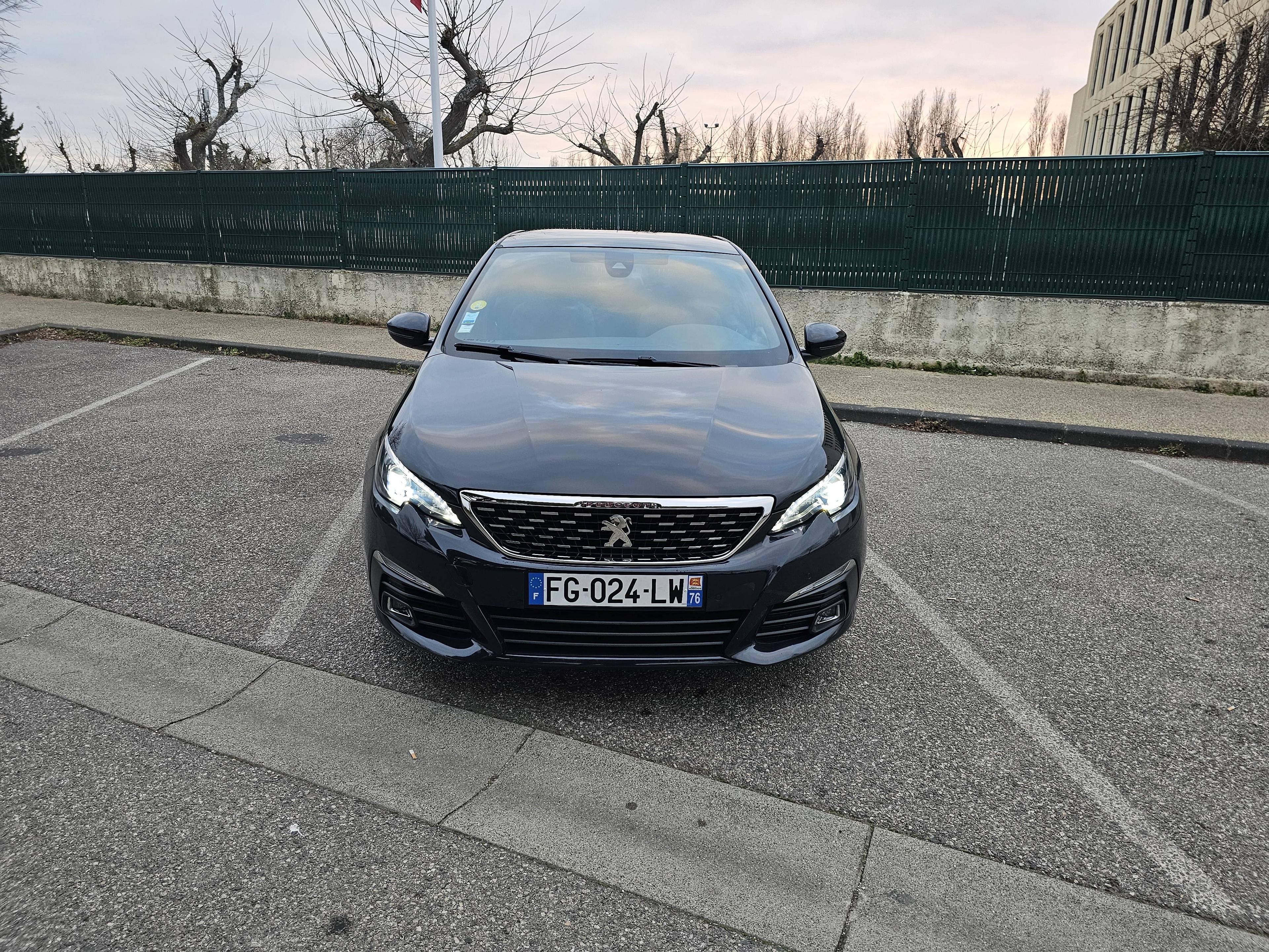 PEUGEOT 308