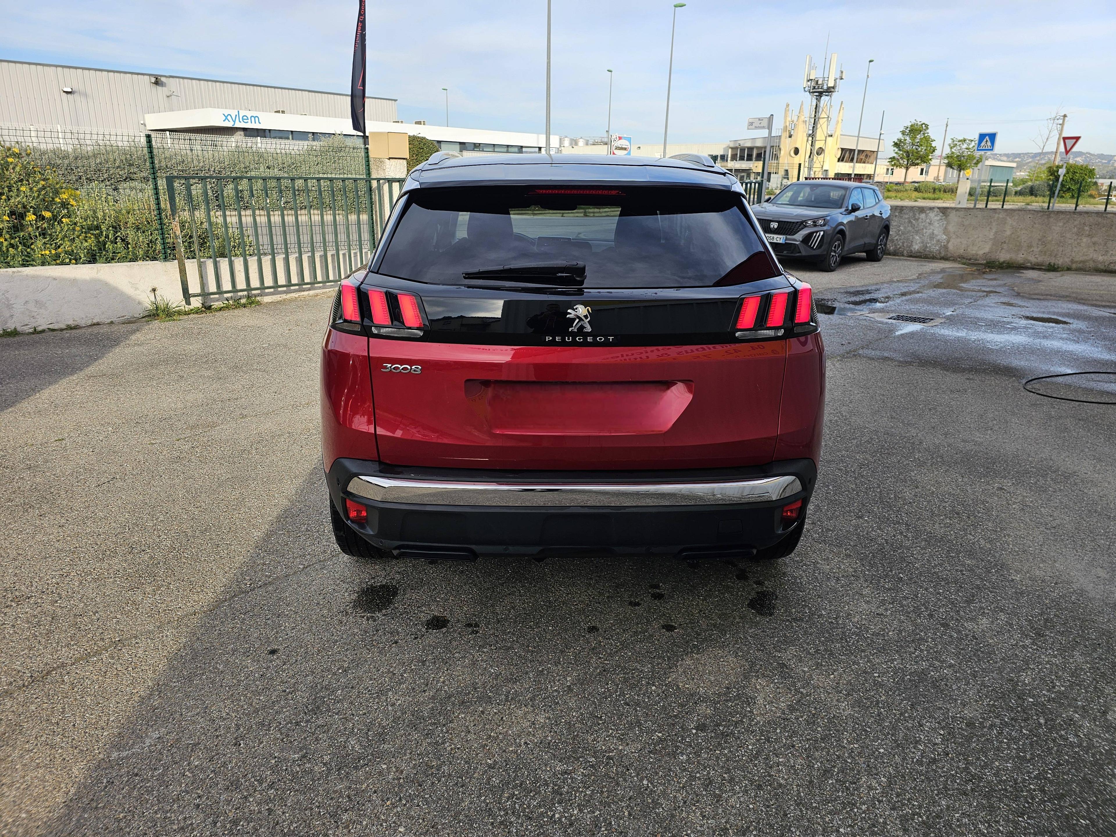 PEUGEOT 3008